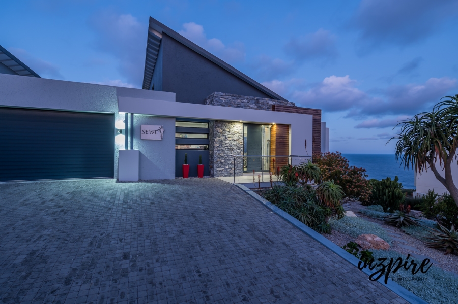 4 Bedroom Property for Sale in Village On Sea Western Cape